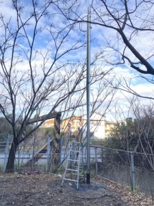 愛知県清須市の仮設現場にて仮設電源（動力・電灯）の引込電気工事（仮設用分電盤取付）